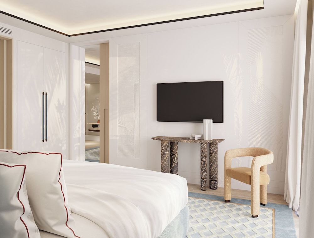 Signature Suite