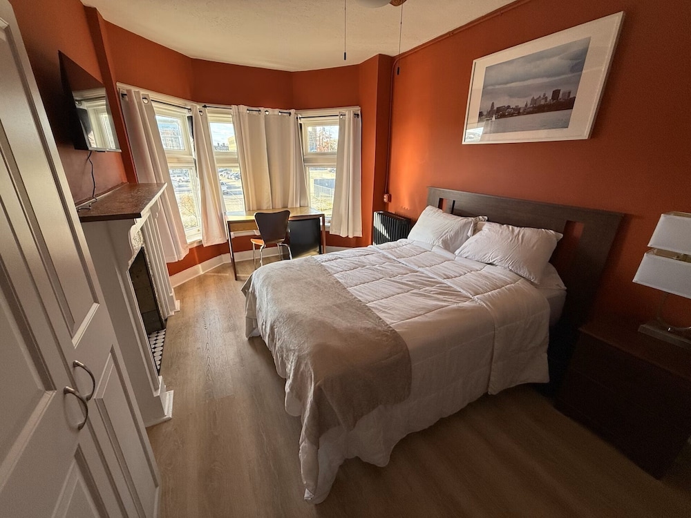Deluxe Double Room, Half Bath photo 1