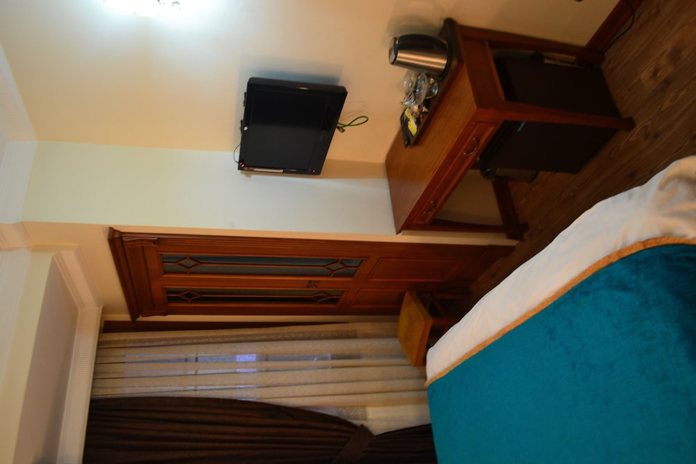 Budget Single Room photo 2