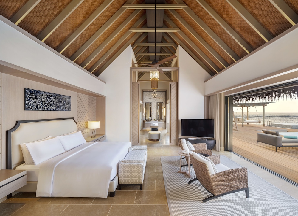 Two Bedroom Reef Villa with Pool - Photo 1