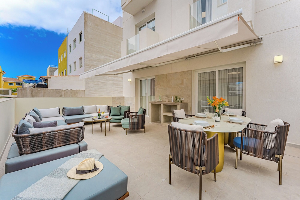 Signature Apartment, 2 Bedrooms, Courtyard View