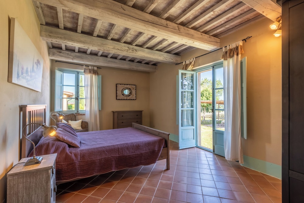 House, 3 Bedrooms, Balcony photo 2