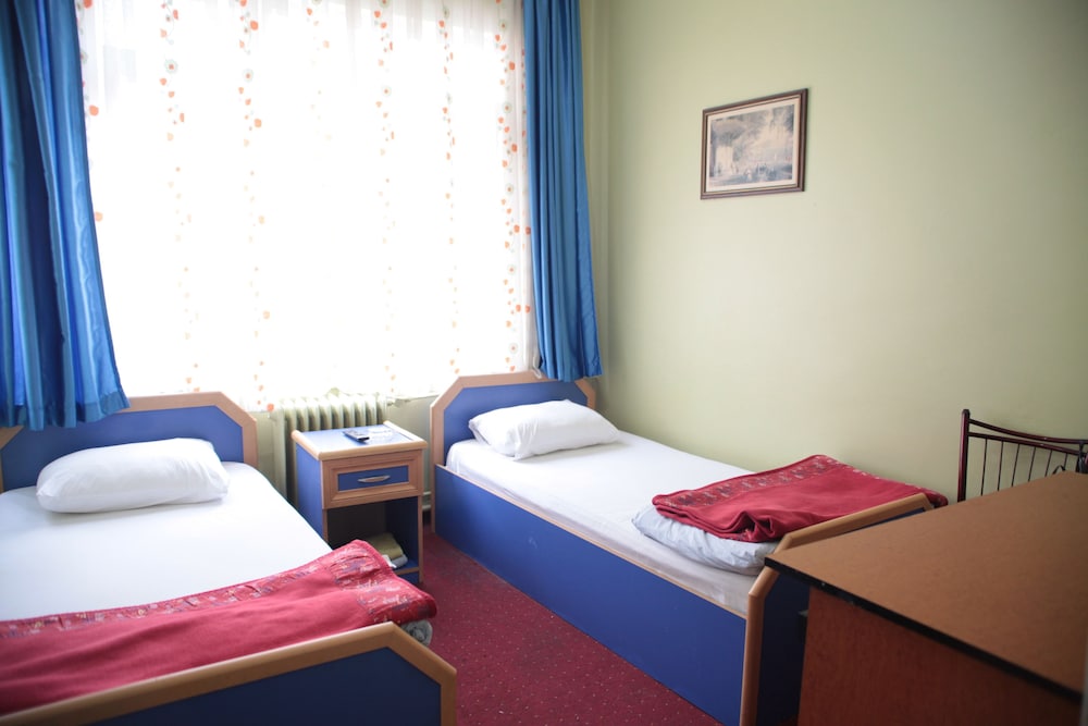 Twin Room, Private Bathroom