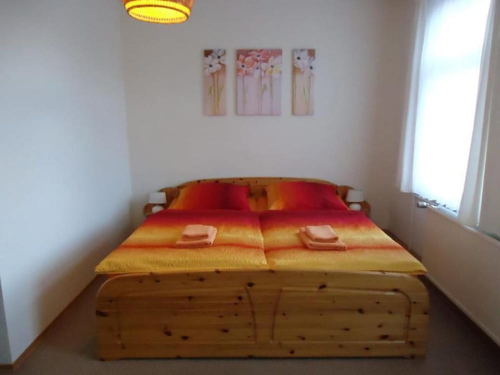 Studio, 1 King Bed, Non Smoking photo 2