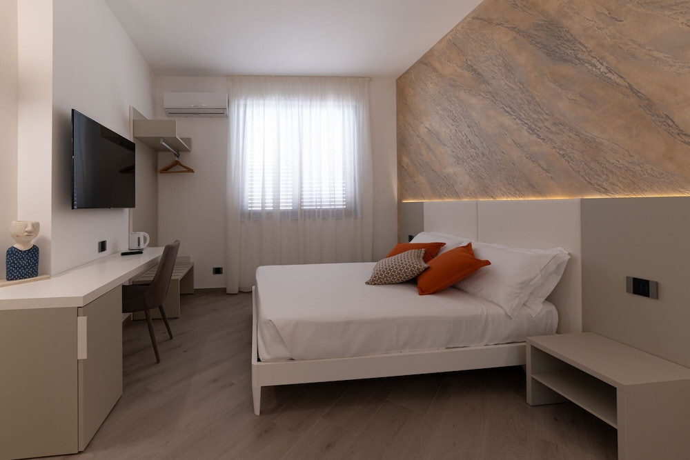 Deluxe Room (Large) photo 3