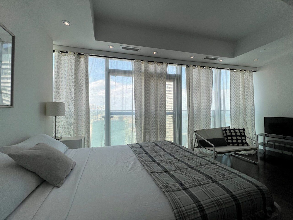 Classic Studio Suite, 1 Queen Bed