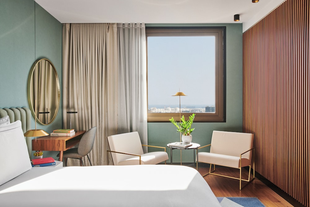 Premium Room, 1 King Bed