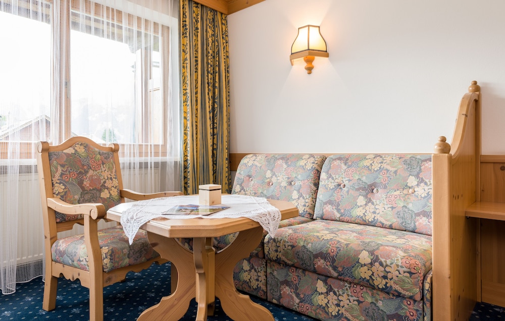 Comfort Double Room, Balcony, Mountain View photo 3