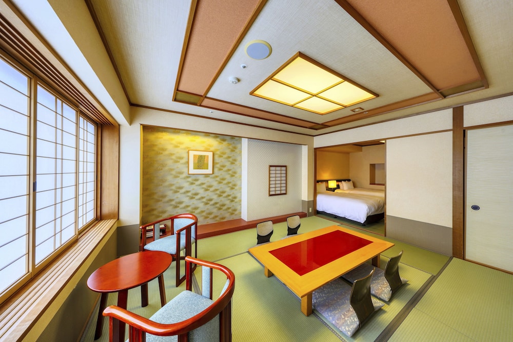 Deluxe Quadruple Room with panoramic view on upper floor, Non Smoking photo 2