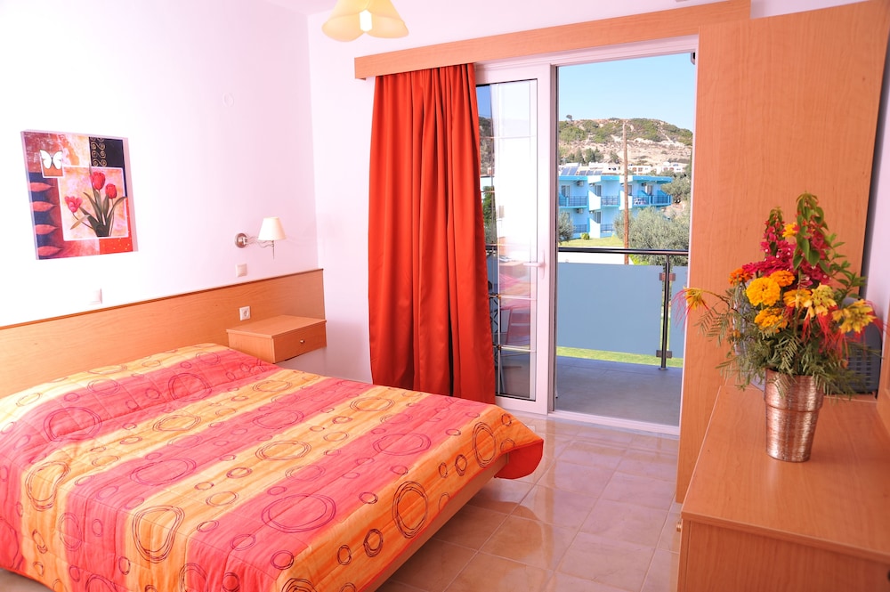 Apartment, 1 Bedroom, Balcony, Garden View - Photo 1