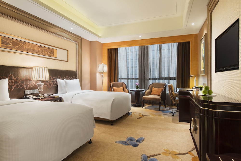Grand Room, 1 King Bed