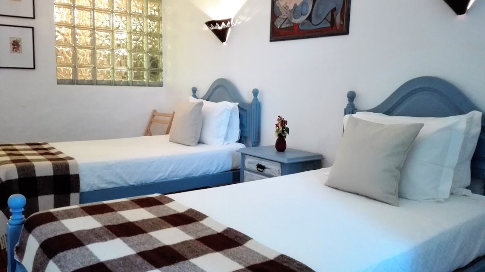 Design Twin Room, 2 Twin Beds, Lake View, Lakeside - Photo 1