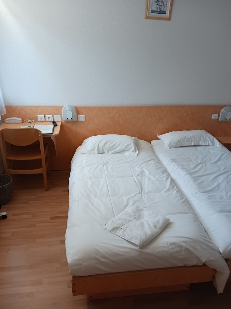 Triple Room, Multiple Beds photo 2