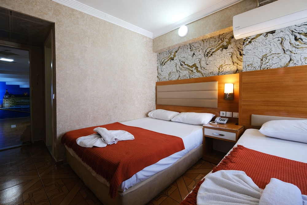 Double or Twin Room photo 2