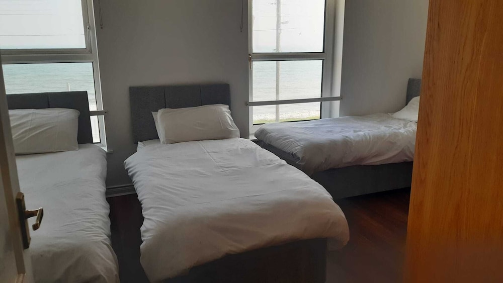 Basic Apartment, Private Bathroom, Sea View photo 2