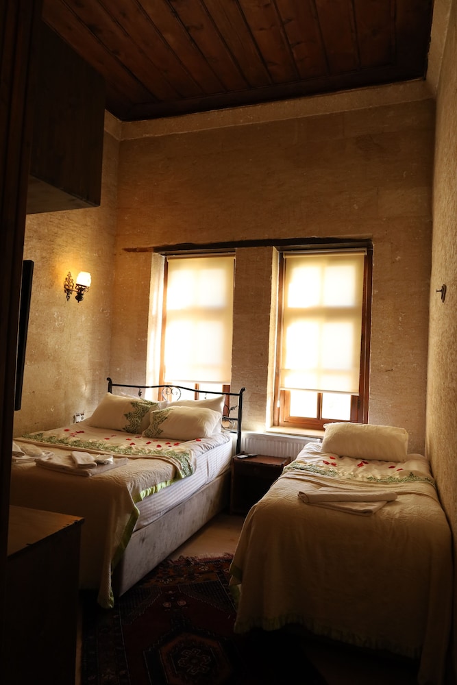 Business Double Room (Kemerli Oda)