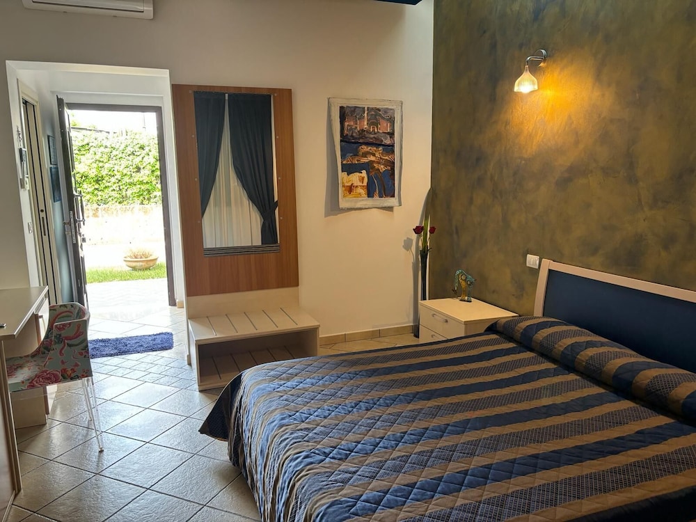 Comfort Room photo 3
