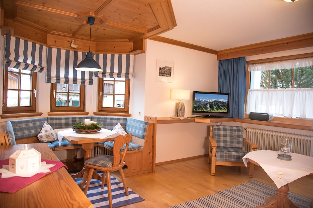 Traditional Condo, 1 Bedroom, Mountain View, Garden Area (101 | murmeleBAU) photo 3