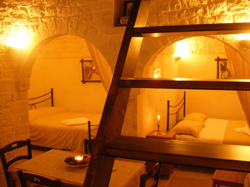 Suite (Trullo Via Monte Pasubio, 13) photo 3
