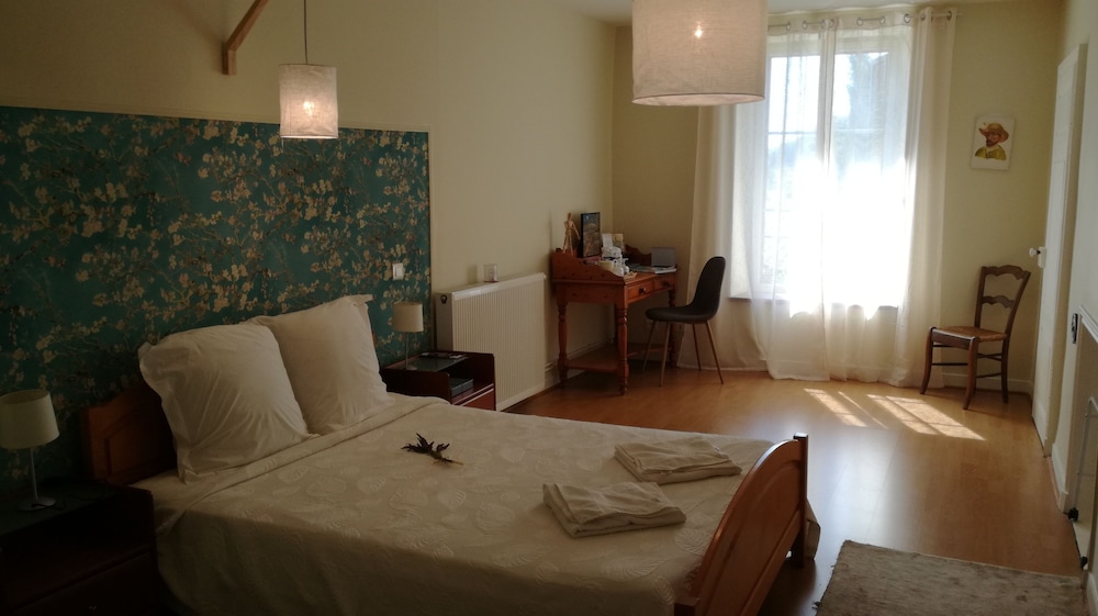 Double Room, Shared Bathroom photo 1