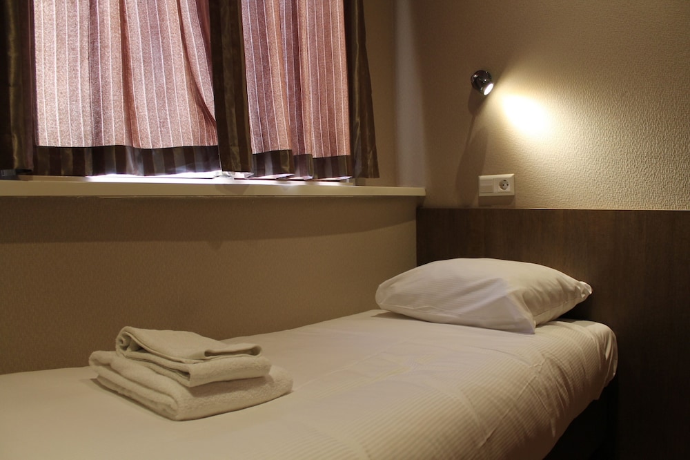 Single Room (Small) photo 1