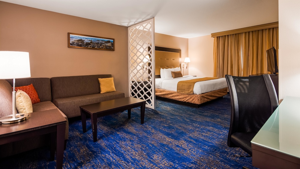 Suite, Multiple Beds, Non Smoking, Refrigerator & Microwave