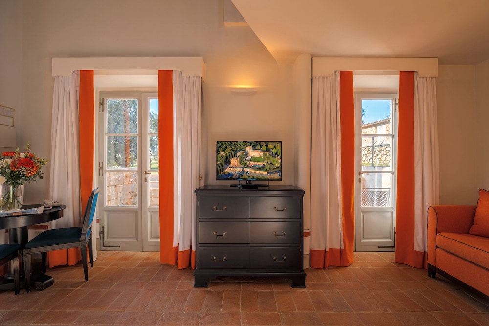 Classic Villa - Photo 2