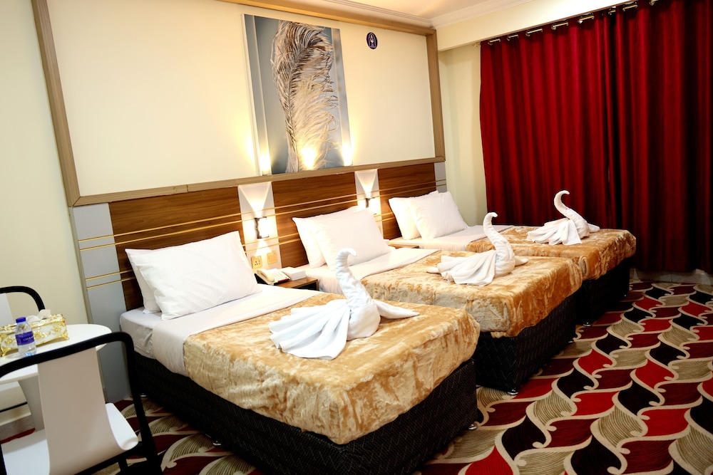 Standard Triple Room, City View