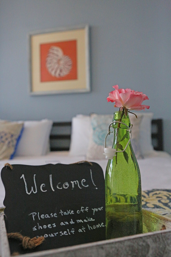 Luxury Room, 1 King Bed, Ocean View photo 3