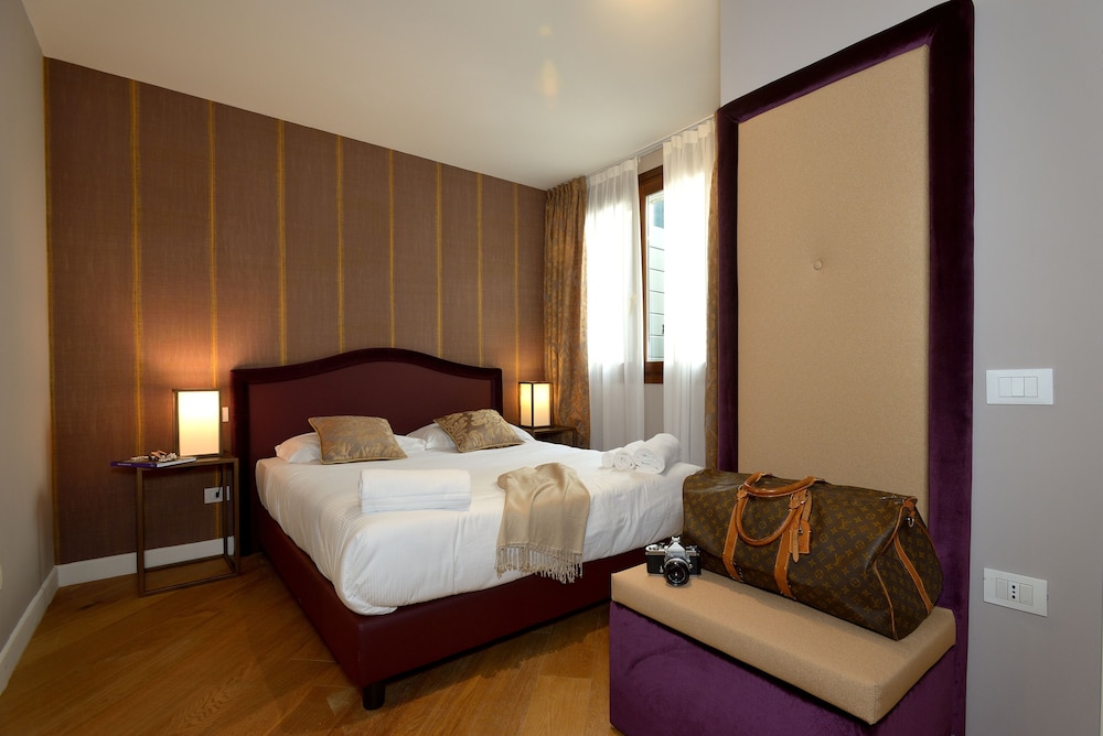 Double or Twin Room photo 1
