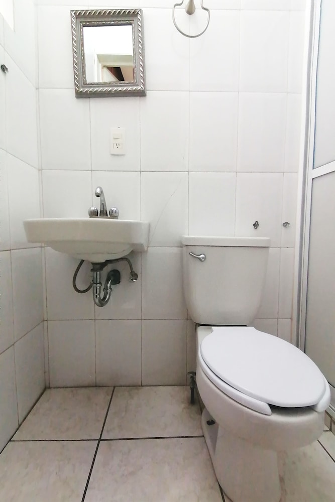 Standard Double Or Twin Room photo 3