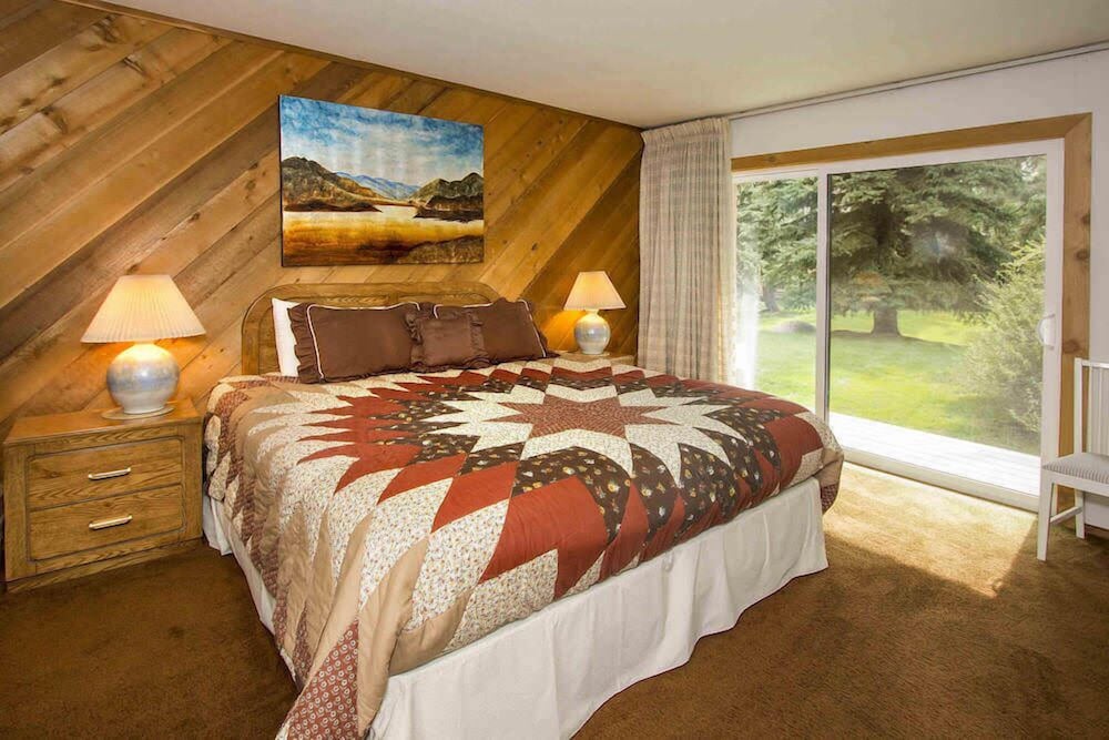Condo, Multiple Beds, Patio, Mountain View (Snowcreek #059) photo 3