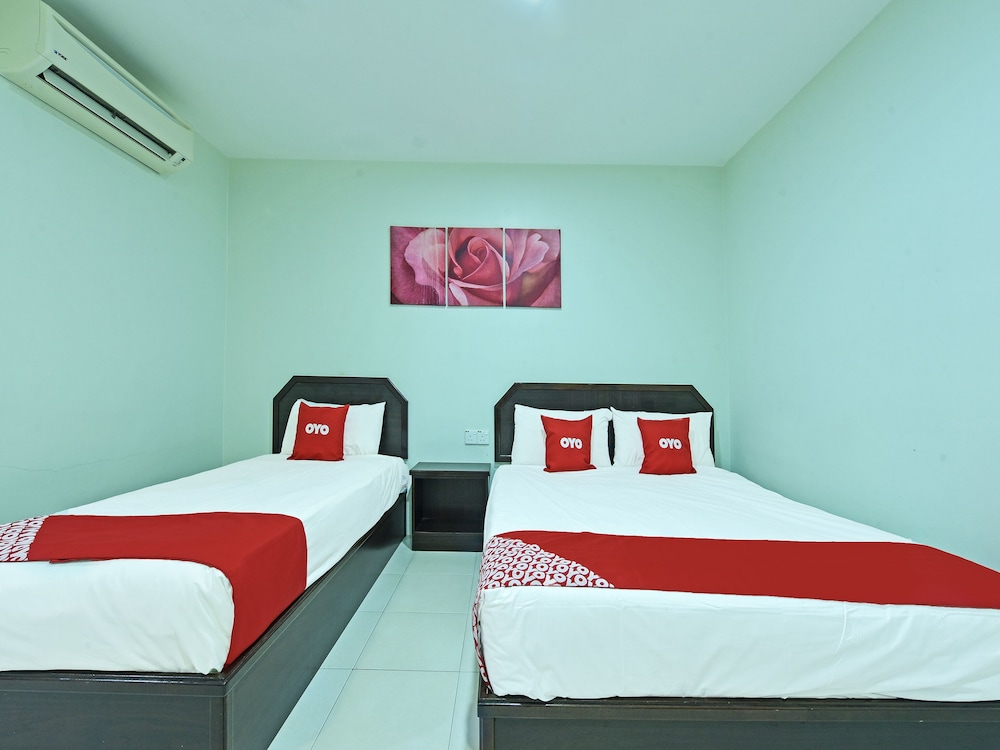 Deluxe Triple Room photo 2
