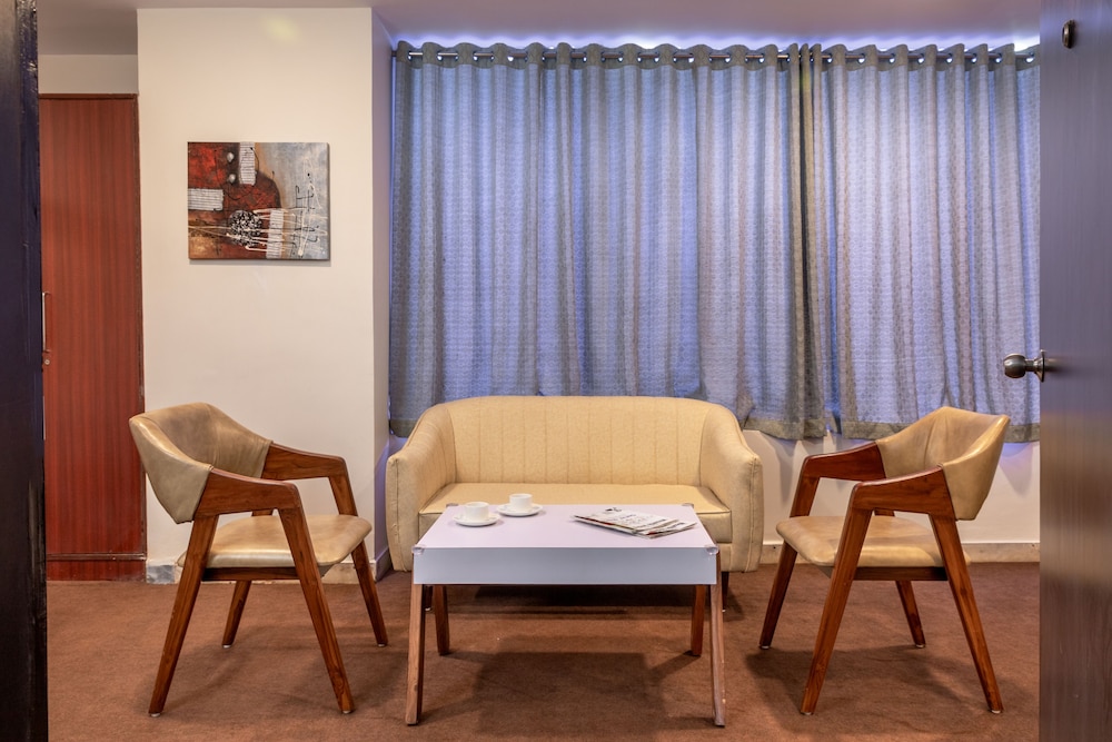 Deluxe Room - Photo 2