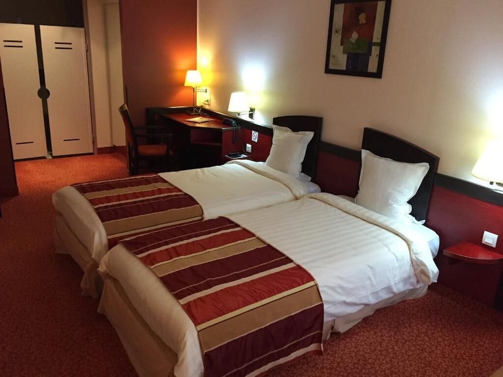 Standard Room, 2 Twin Beds photo 2