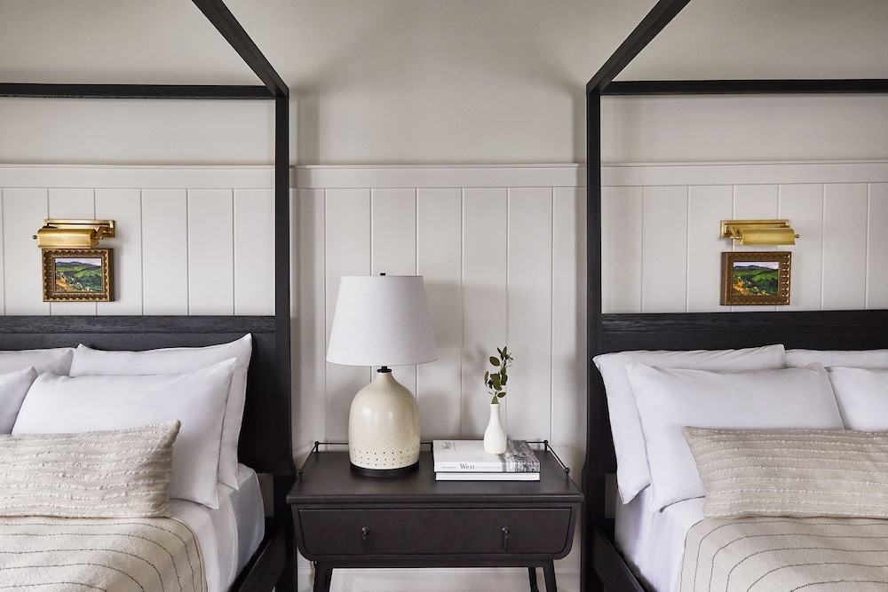 The Inn at Mattei's Tavern, Auberge Collection, Photo 2