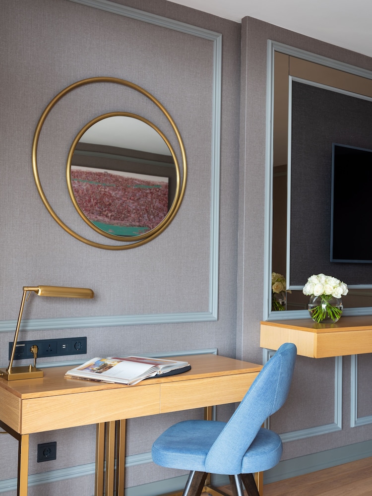 Luxury Twin Room (Bosphorus View) photo 2