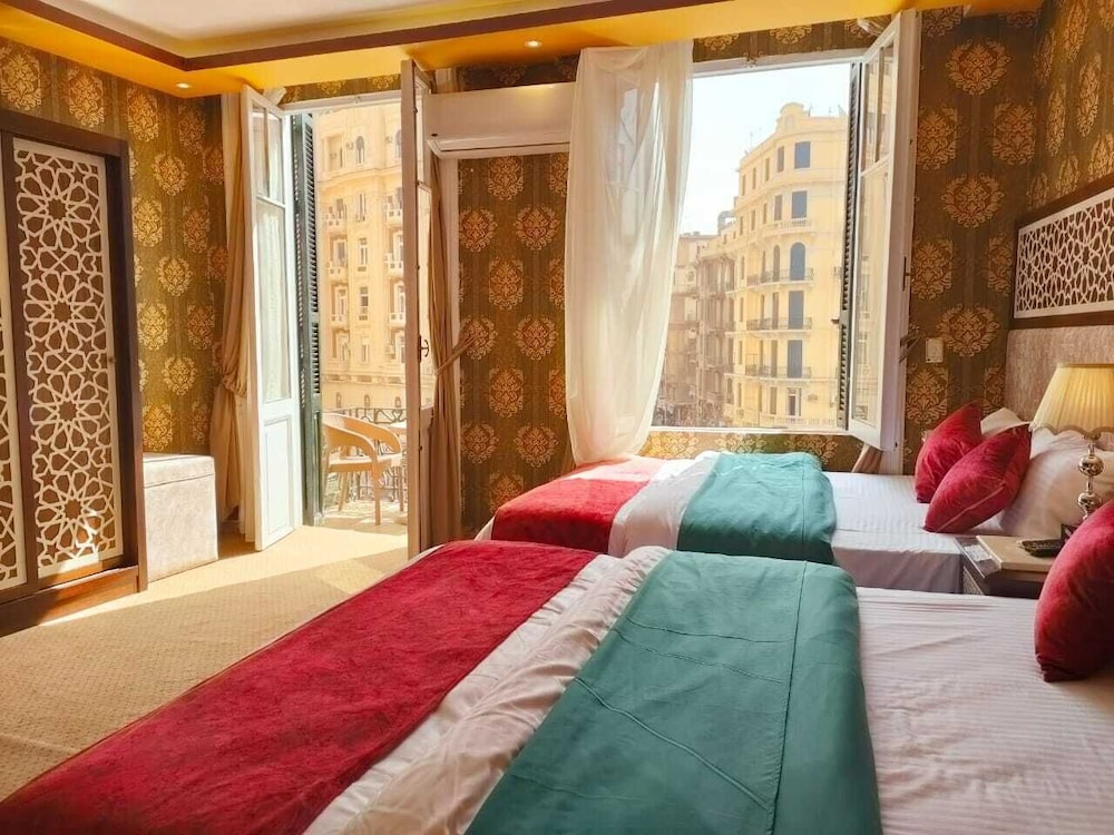 Deluxe Triple Room, 2 Bedrooms, City View