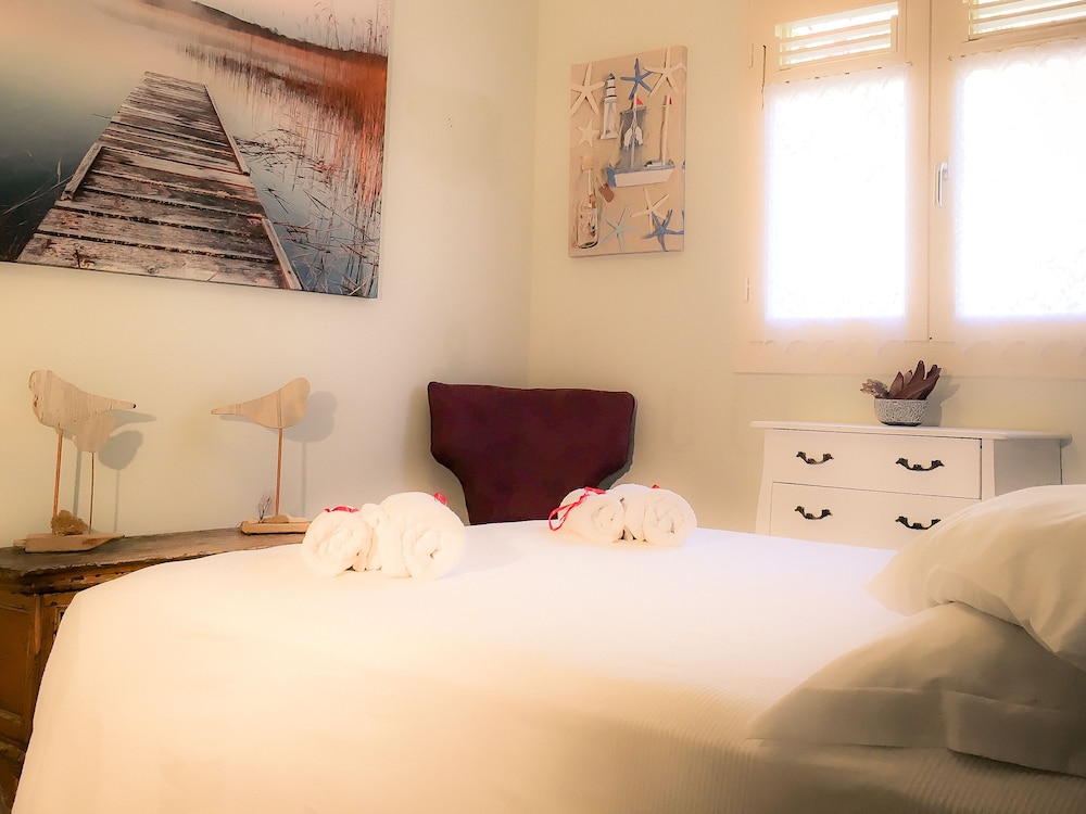 Standard Room, 1 Bedroom, Shared Bathroom (Blue Room) photo 3