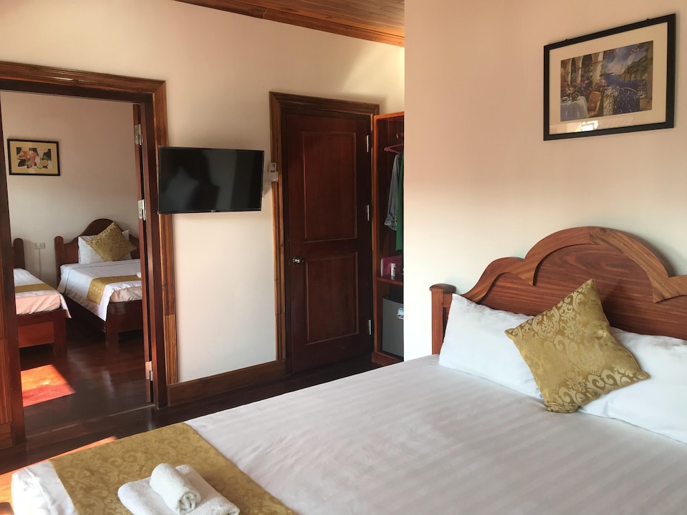 Interconnecting Room with Private Balcony - Photo 4