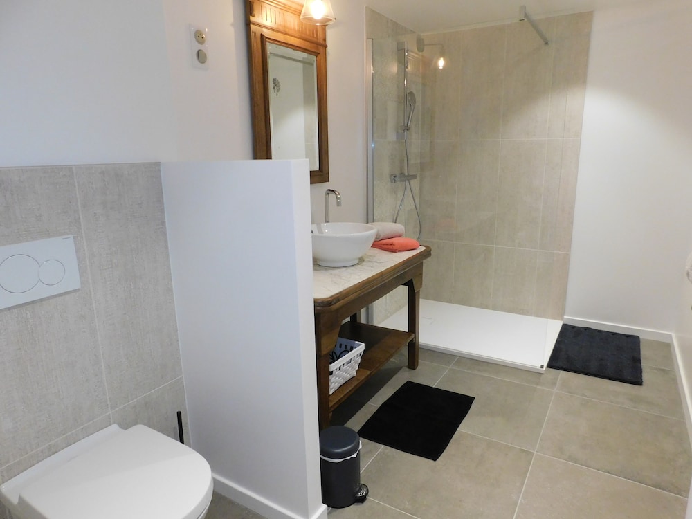 Family Suite, Private Bathroom, Garden View (4) - Photo 8