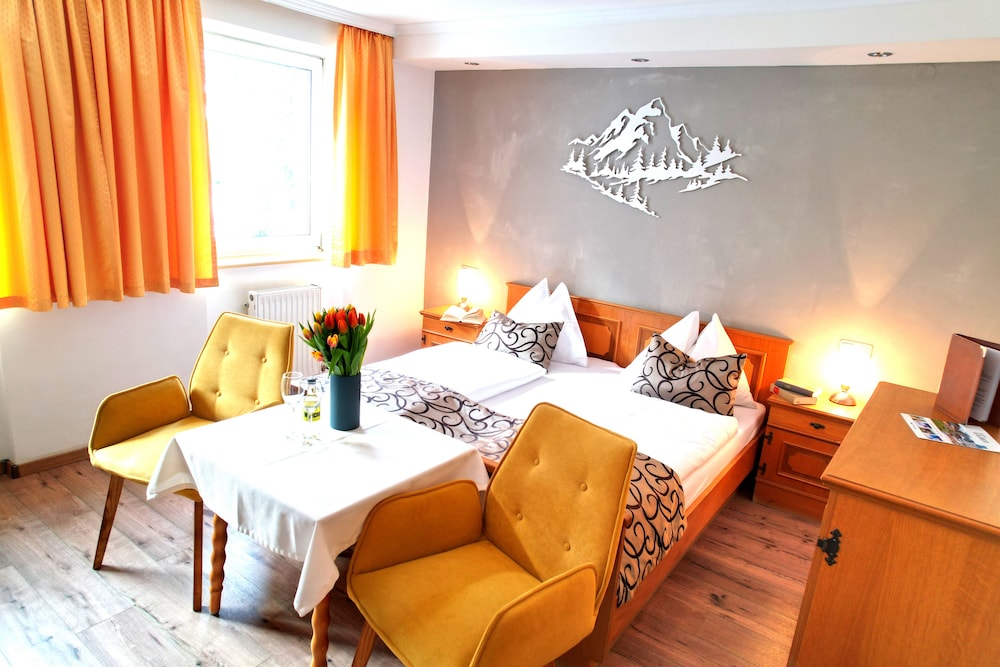 Classic Apartment, Balcony (Gamskar-cleaningfee 30 EUR p.P.) photo 2