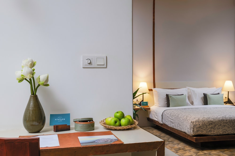 Family Suite, Bathtub, Courtyard View
