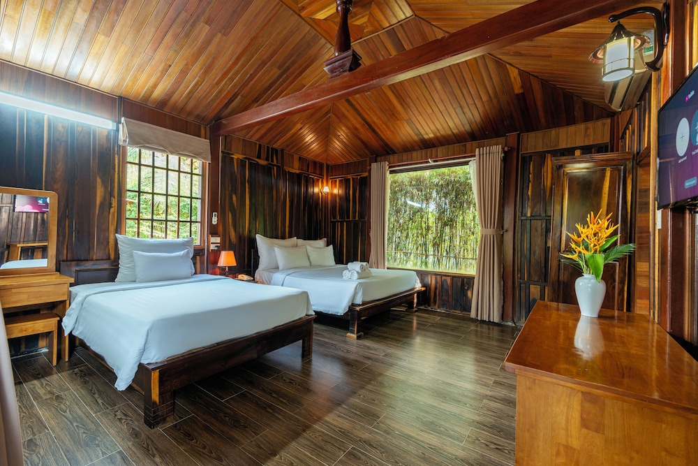 Signature Bungalow, Multiple Beds, Terrace, Garden View