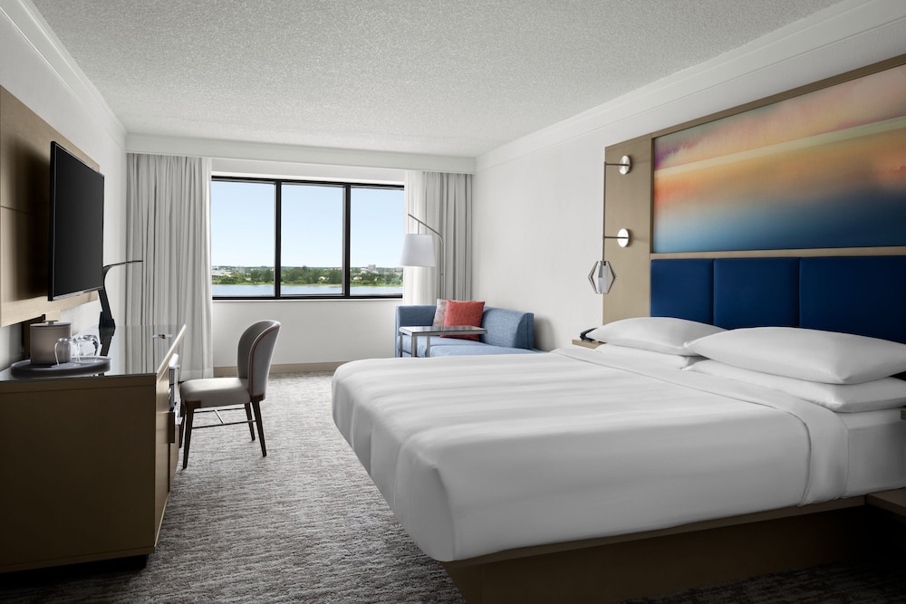 Room, 2 Queen Beds - Photo 4