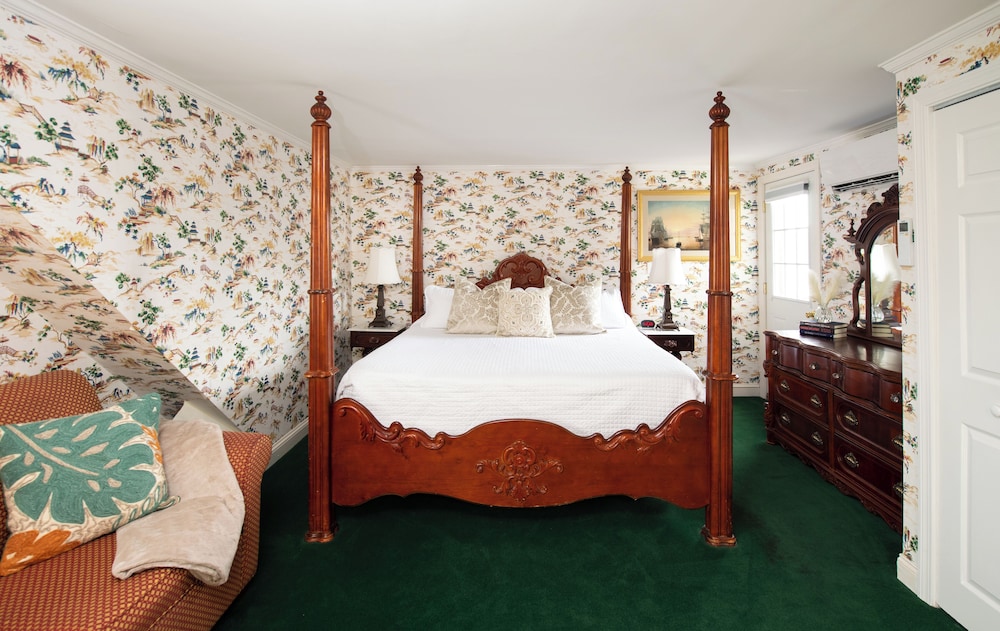 Traditional Apartment (No Pets) - Photo 8