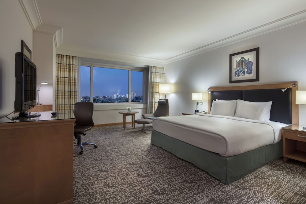 Room, 1 King Bed, City View - Photo 5