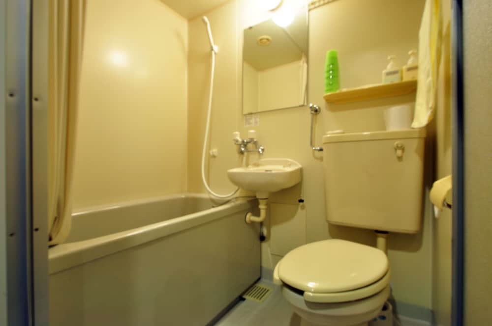 Room with Futon, Smoking (minimum three people use) photo 2