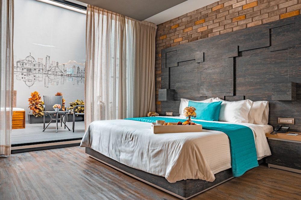 Premier Suite photo 1