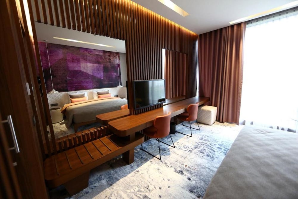 Prestige Suite photo 3